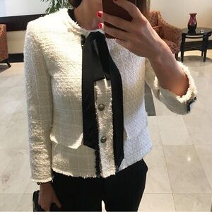 Zara Elegant White Tweed Crop Jacket with Black Bow
